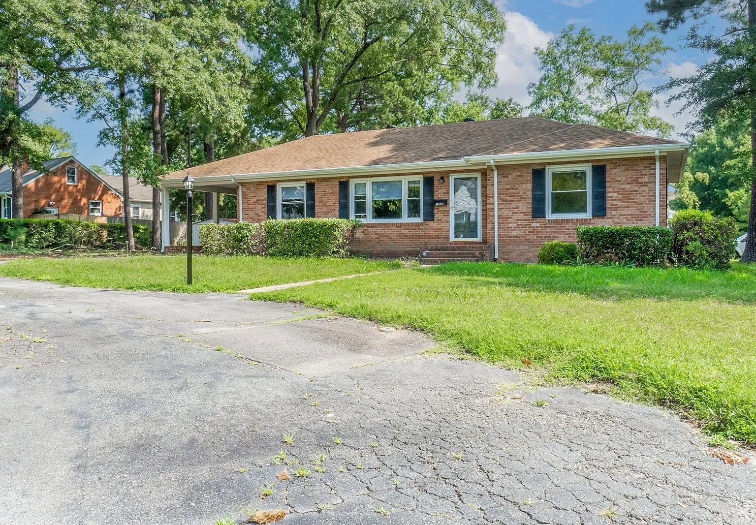 3 bed, 2.0 bath, 1414 sqft, $2,675 — Photo 2