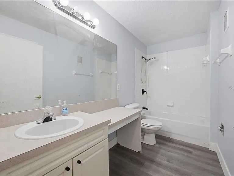 713 Washington Palm Loop #FRONT — Photo 10