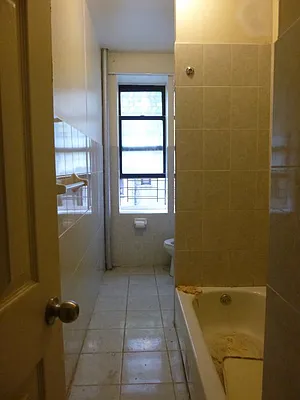 Rented by Bohemia Realty Group | media 27