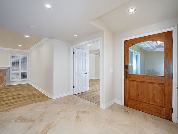3rd image of 1504 Covington Ave