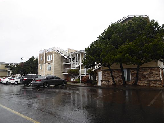 4th image of 1600 Ocean Ave