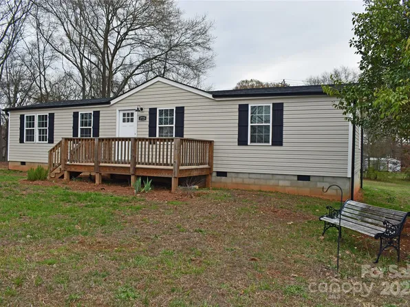 1725 Power Line Rd, Lincolnton, NC 28092