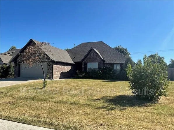 905 SW Vangough Rd, Bentonville, AR 72712