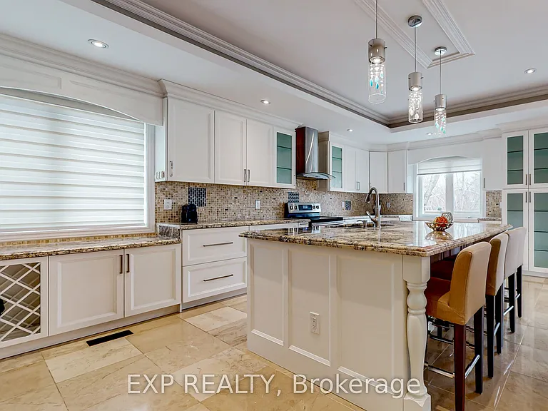 168 Caines Ave — Photo 10