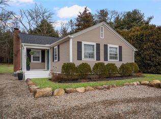 1401 Hope Rd, Cranston, RI 02921