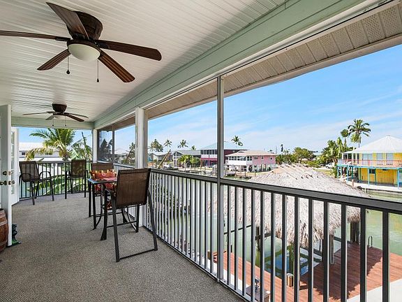 4th image of 667 W Palm Ave