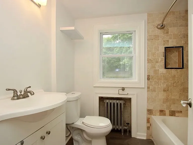 570 Westfield Ave — Photo 8