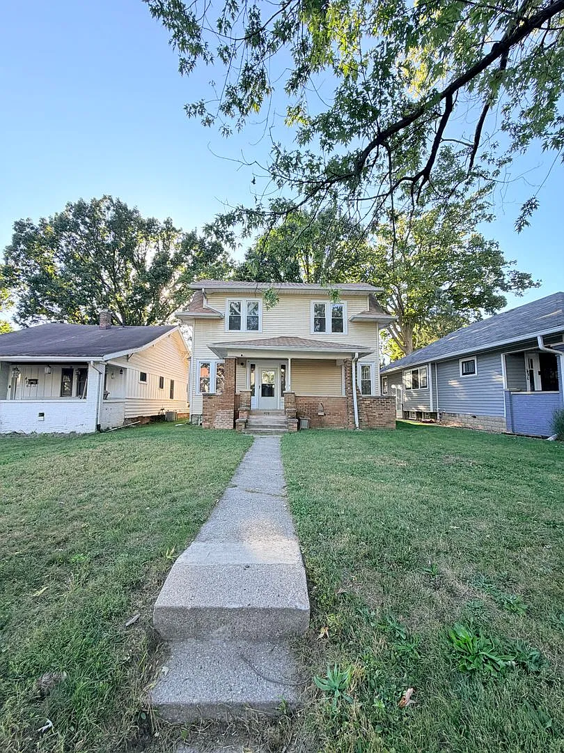 Now Showing: 3 Bedroom/2.5 Bathroom Home Located At 428 N Bancroft St. In Indianapolis, In — Photo 2