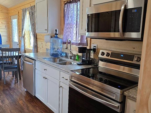 3rd image of 1340 Remson Road