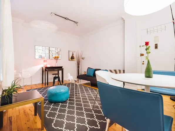 112 West 72nd Street image 3 of 14