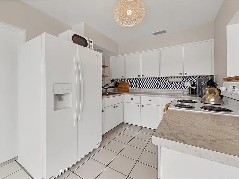 3126 Bougainvillea St — Photo 13