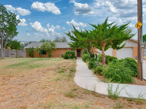 317 Solomon Ln, Midland, TX 79705