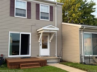 28411 Raleigh Crescent Dr, Chesterfield, MI 48051