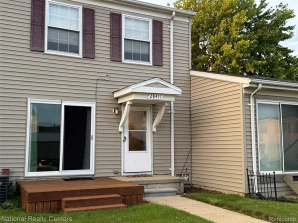 28411 Raleigh Crescent Dr, Chesterfield, MI 48051