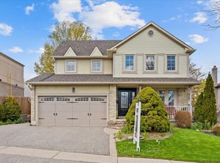 593 Prestwick Dr, Oshawa, ON L1J 7P5