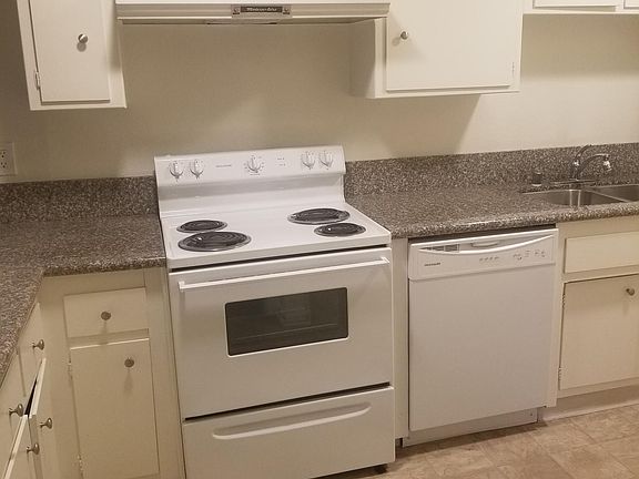 5th image of 13907 Oxnard St APT 39