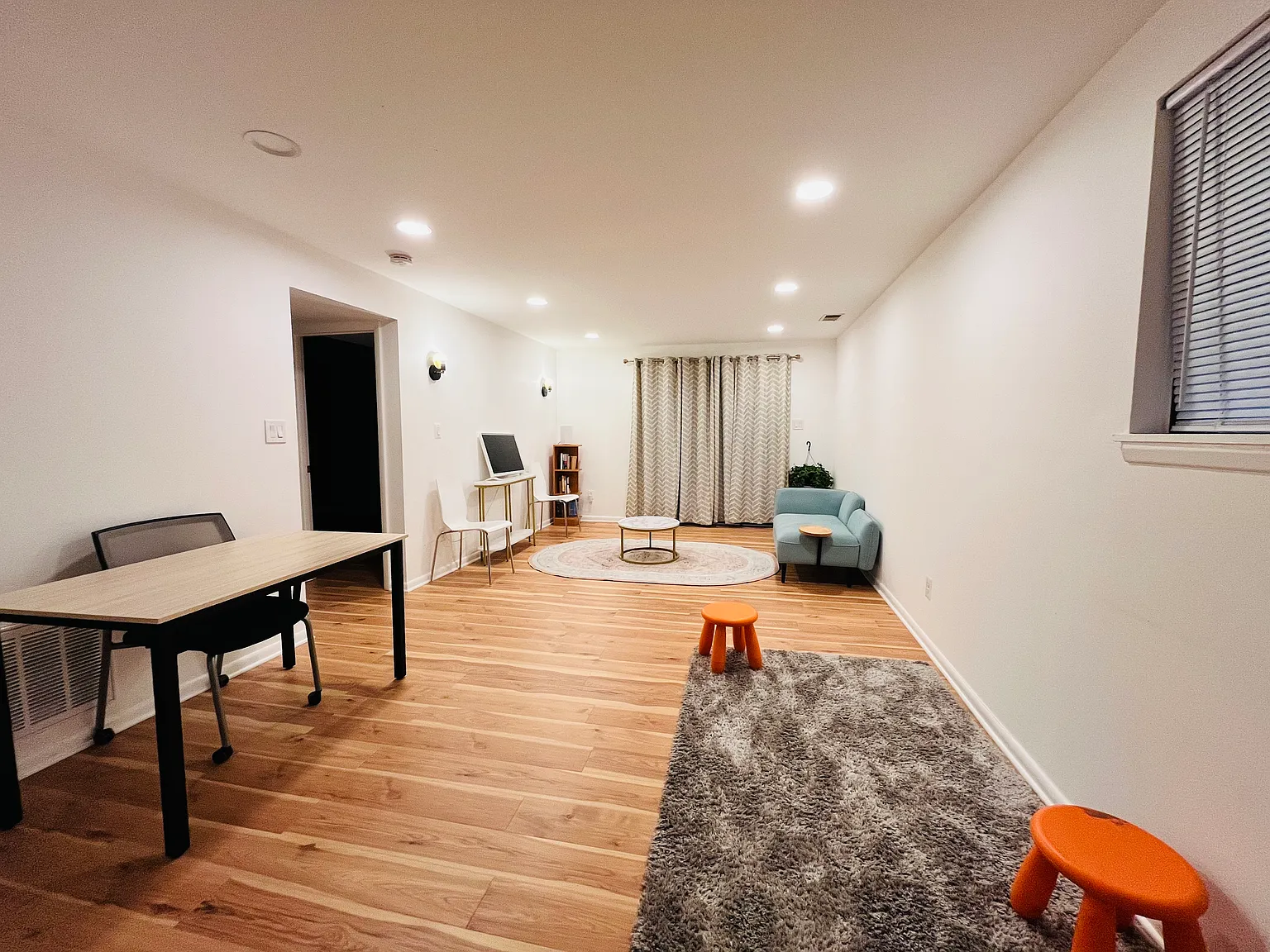 1 bed, 700 sqft, $1,350 — Photo 2