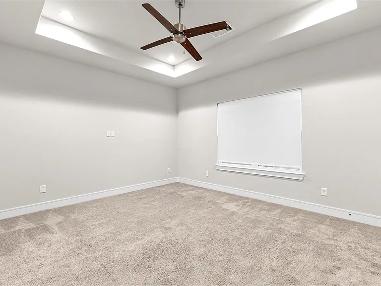 2511 Des Chaumes St — Photo 21