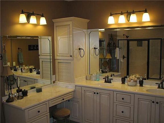 4th image of 2998 Oak Glen Ln #L