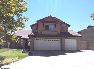 1124 Amorosa Dr, Lancaster, CA 93535