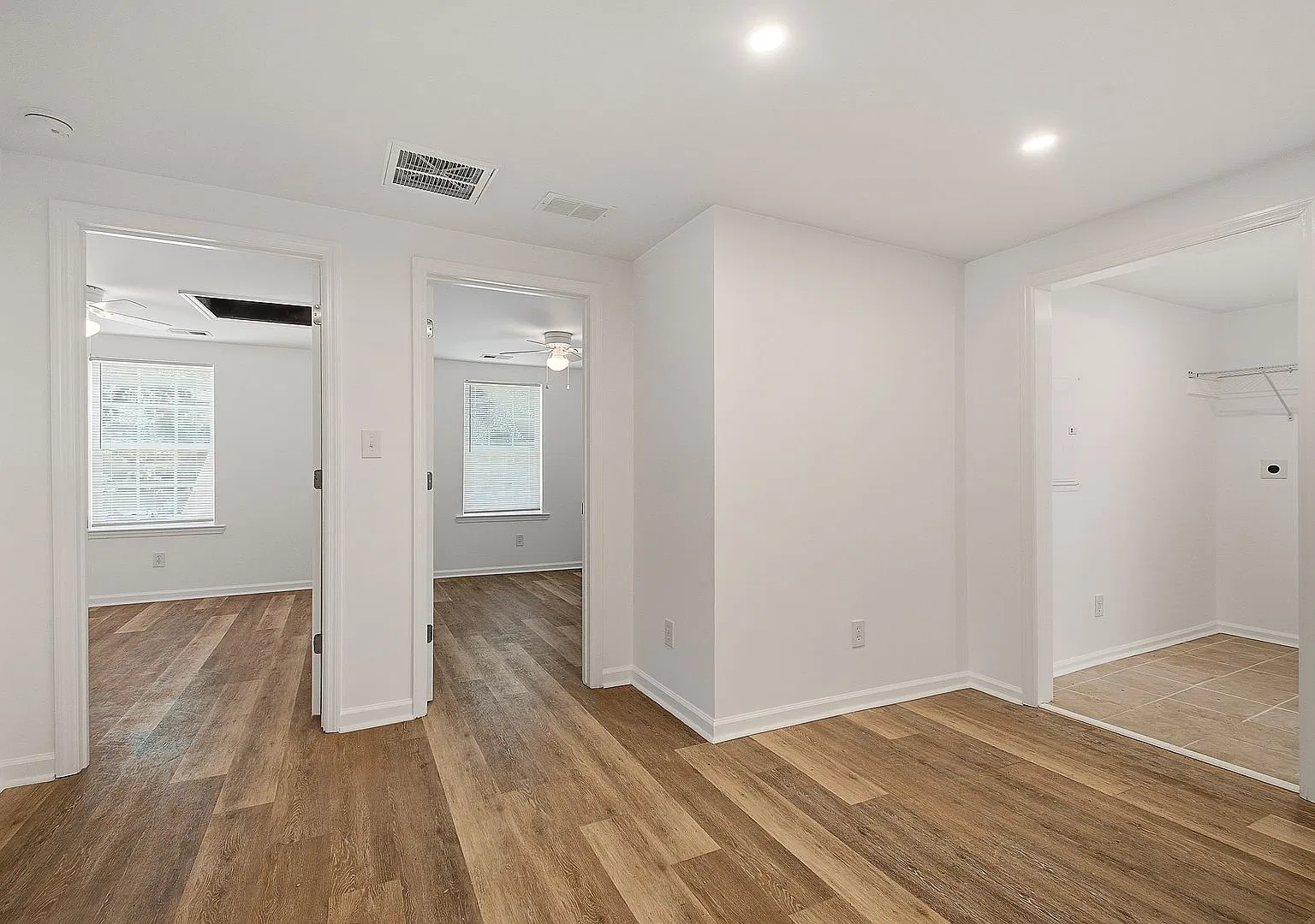 1931 Clements — Photo 1