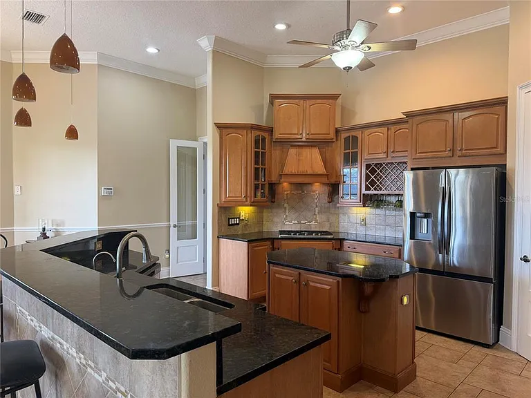 2120 Bunker View Ct — Photo 17