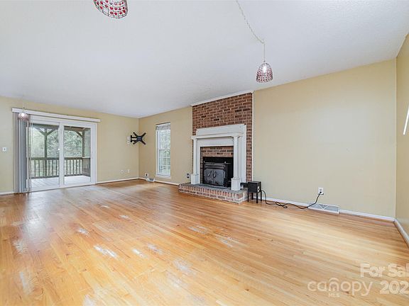 3rd image of 11539 Gelding Dr