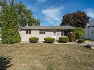 1714 Castleton Dr, Troy, MI 48083