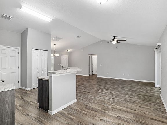 2nd image of 85 Dogwood Cir