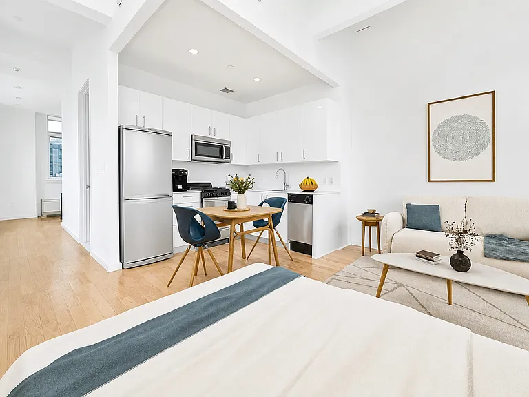53 Hope St #216 — Photo 3