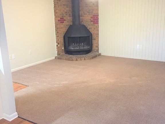 4th image of 4090 SE 22nd Ave #B
