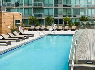 35 Hudson St APT 3205, Jersey City, NJ 07302