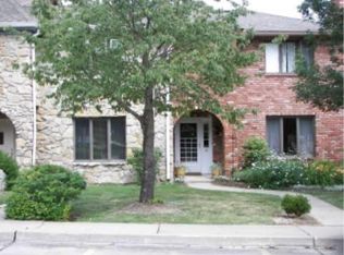 106-10 E Green Meadows Rd, Columbia, MO 65203