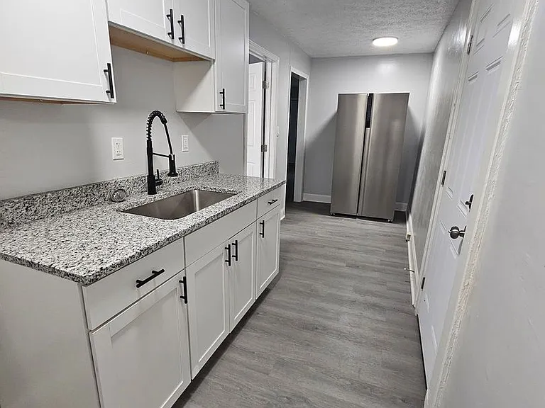 14201 Westropp Ave — Photo 10