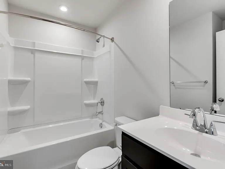 7301 Statesman Blvd — Photo 26