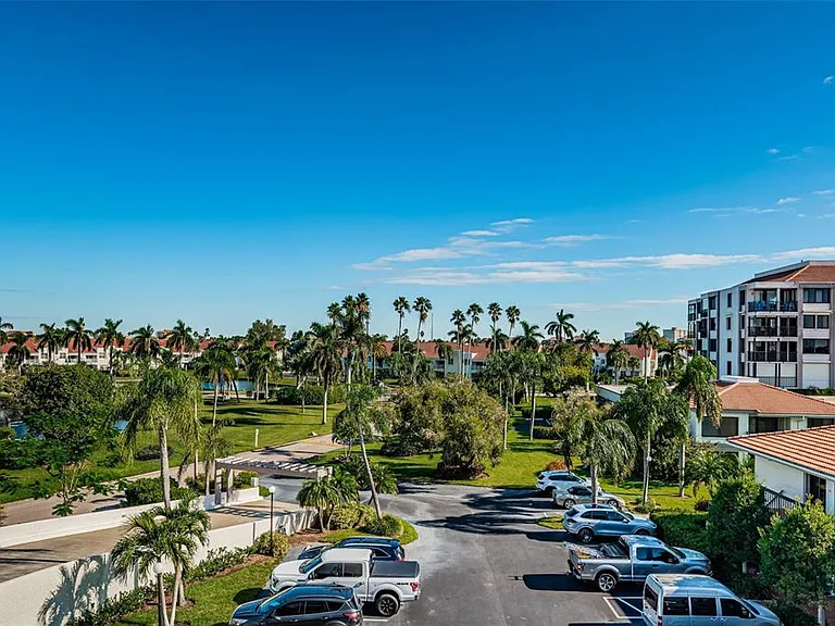 6295 Bahia Del Mar Cir #405 — Photo 32
