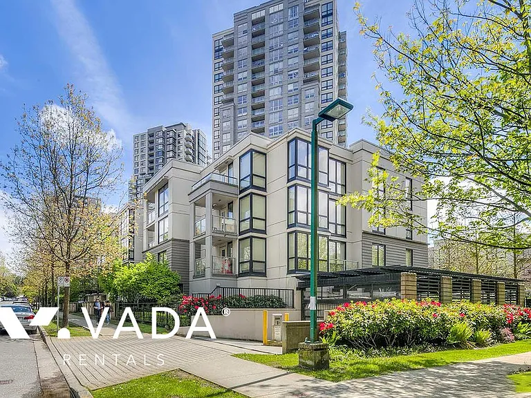 3638 Vanness Ave #303 — Photo 1