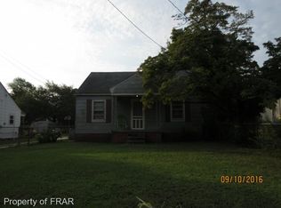 121 Lacock St, Spring Lake, NC 28390