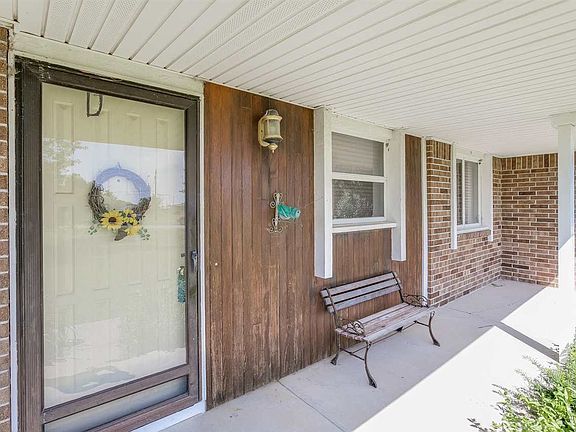 3rd image of 14528 S 32nd St
