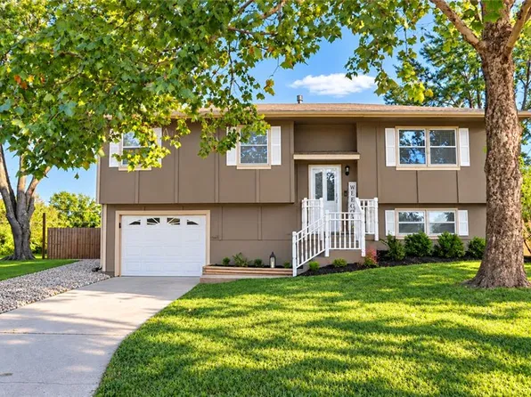1113 W 3rd Cir, Edgerton, KS 66021