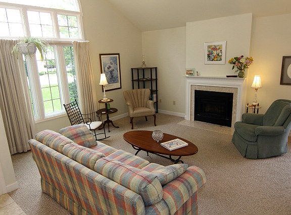 5th image of 2498 Isaac Ln