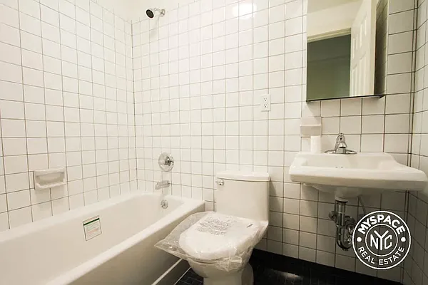 Rented by MySpaceNYC | media 24