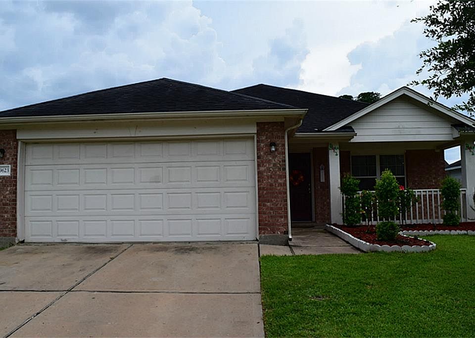1st image of 19623 Cozy Cabbin Dr