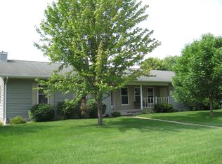 1611 Lincoln Ave, Prairie Du Sac, WI 53578