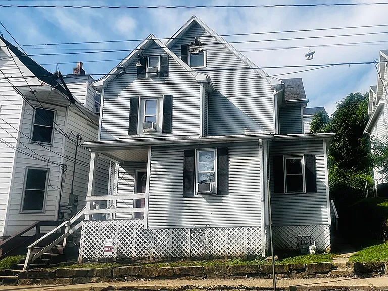 409 Forest Ave — Photo 2