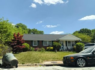 3003 Paddington St, Greensboro, NC 27406