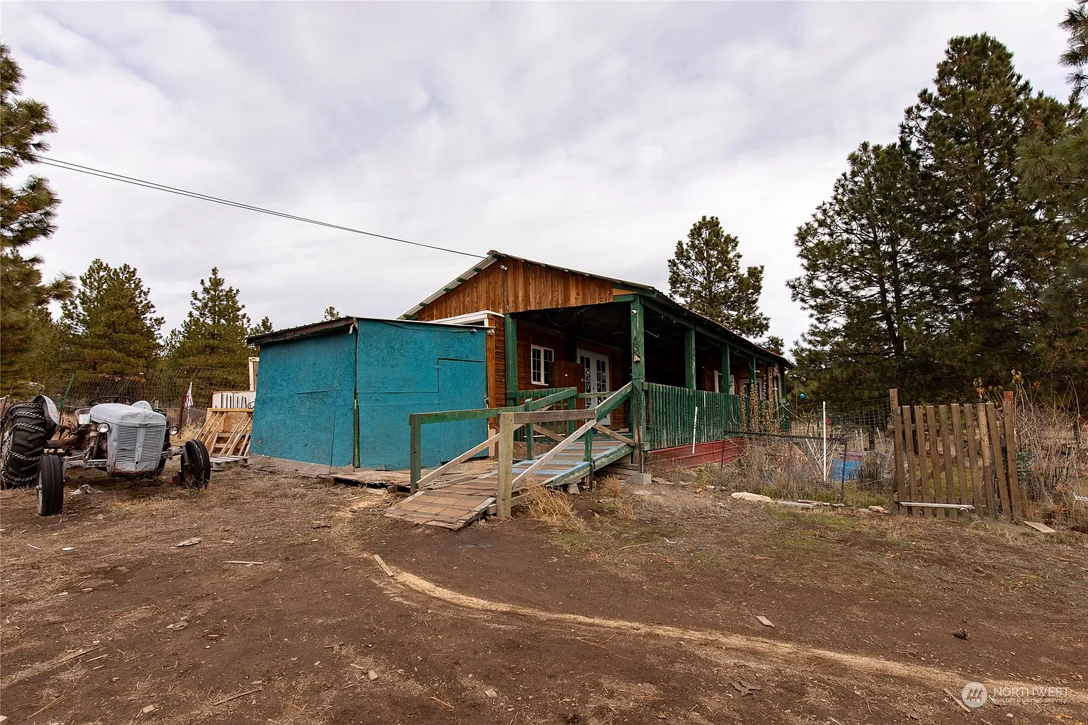 106 Hummingbird Road photo 1