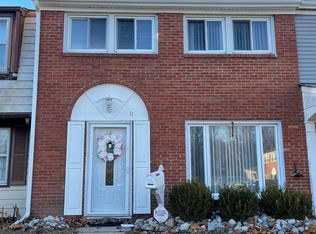 11 Rambler Ct, Willingboro, NJ 08046