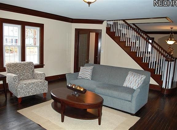 4th image of 2562 Kingston Rd