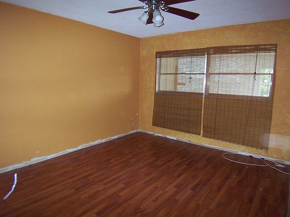 4th image of 950 Hillcrest Dr APT 509